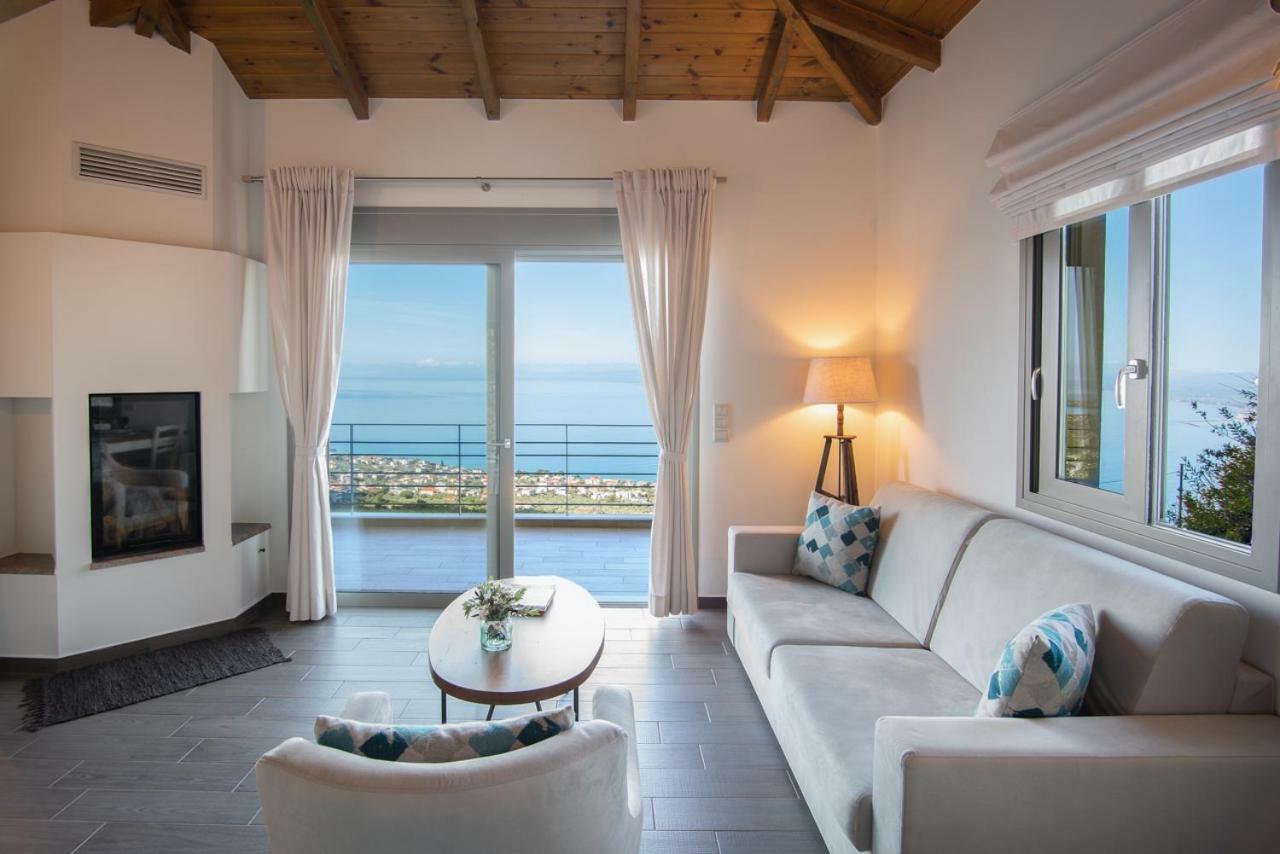 Bay View Guesthouses Каламата Экстерьер фото